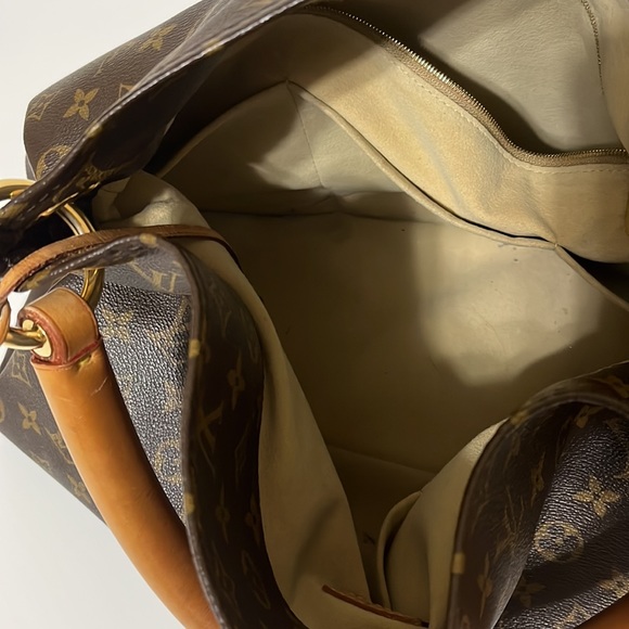 Louis Vuitton Artsy - Picture 5 of 7